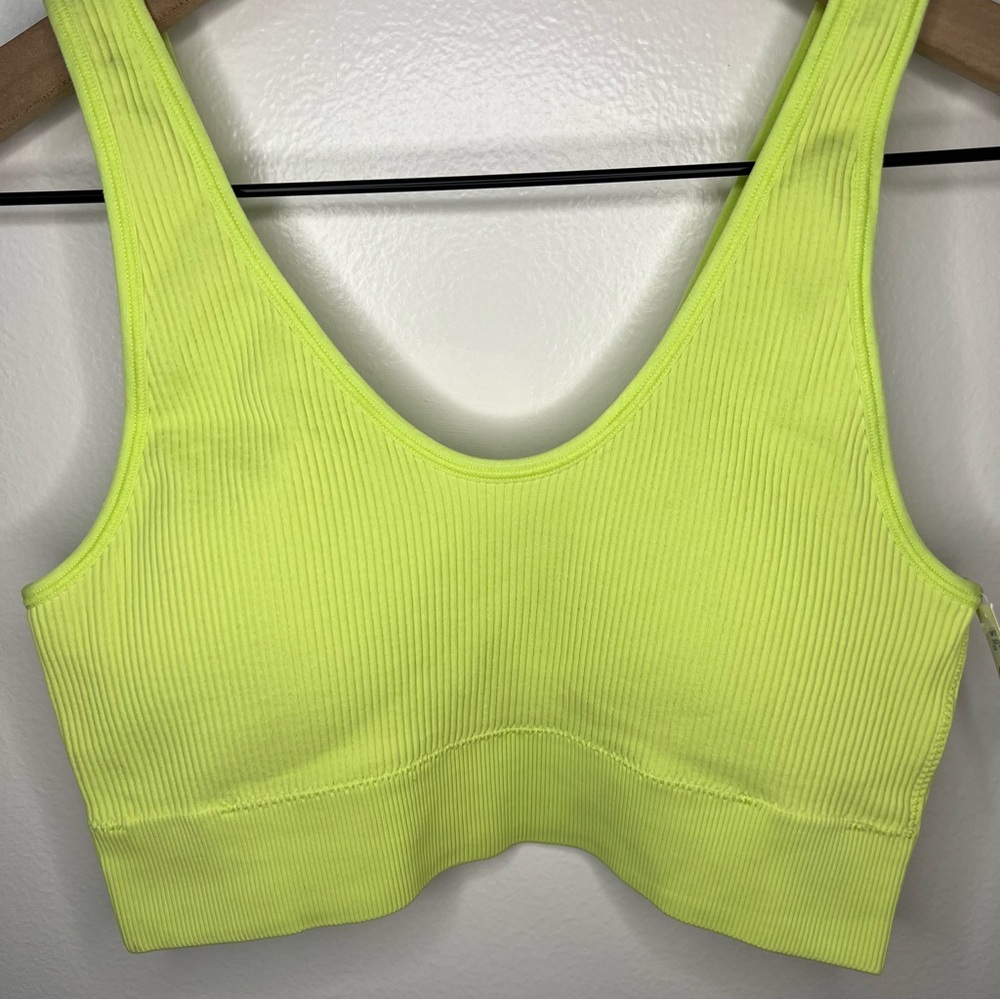 NWT Aerie Ribbed Sports Bra Lime Padded Size Medium Loungewear Casual